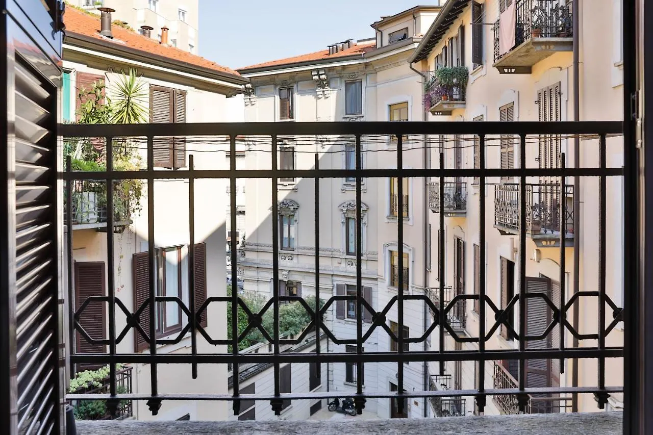 Casagrande 1920 Apartment Milan
