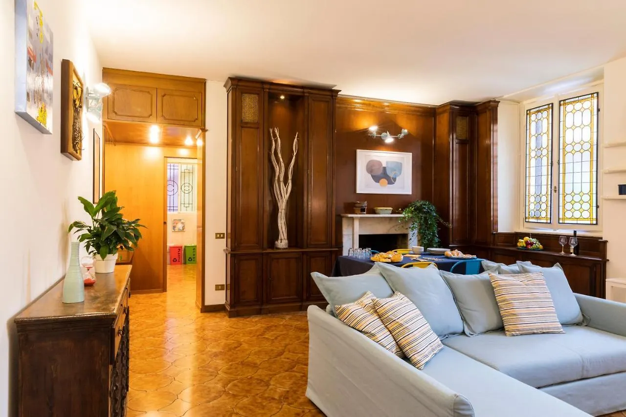 Casagrande 1920 Apartment Milan